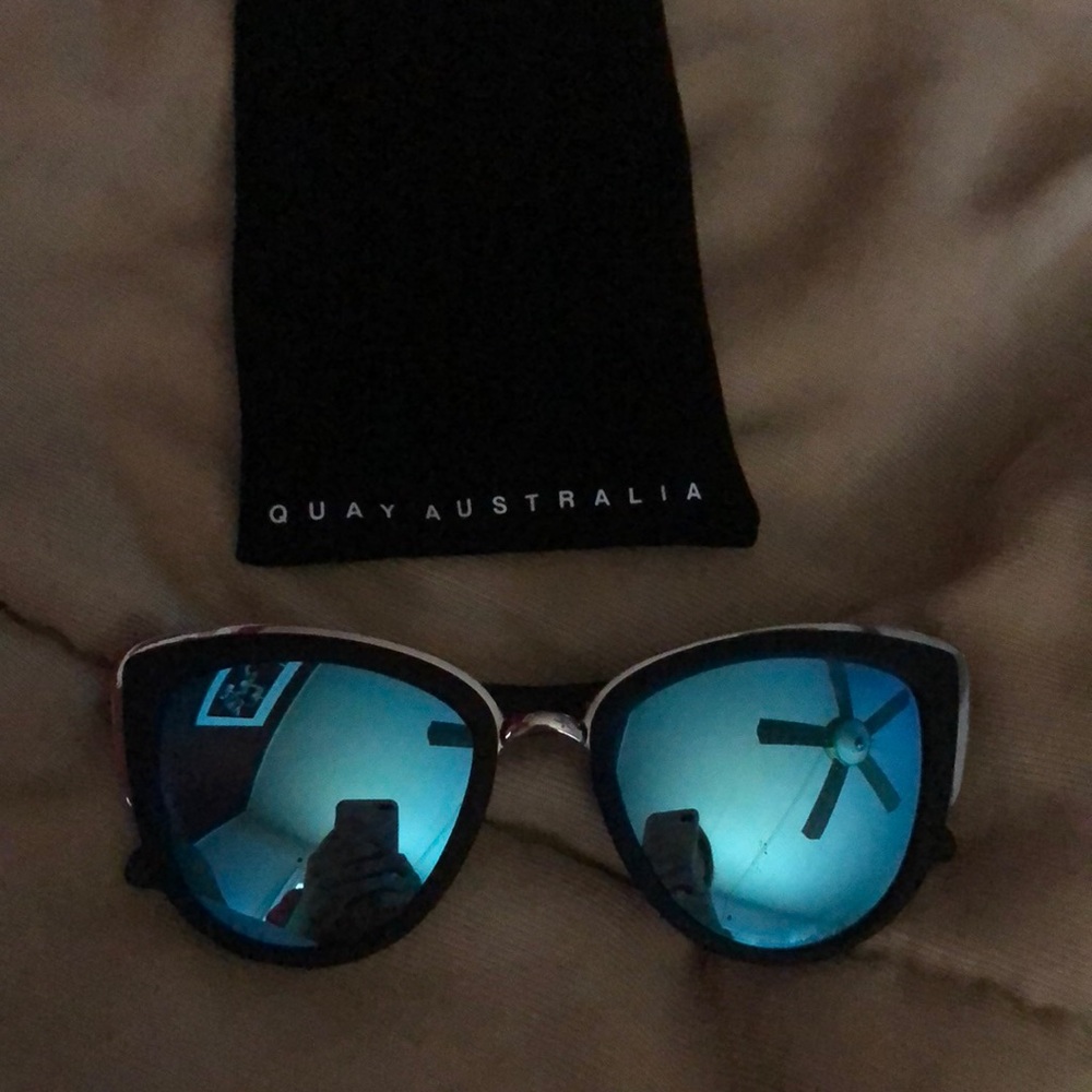 Never worn!!!